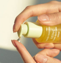 Load image into Gallery viewer, Goodal - Green Tangerine Vita C Dark Spot Care Serum - 40 ml