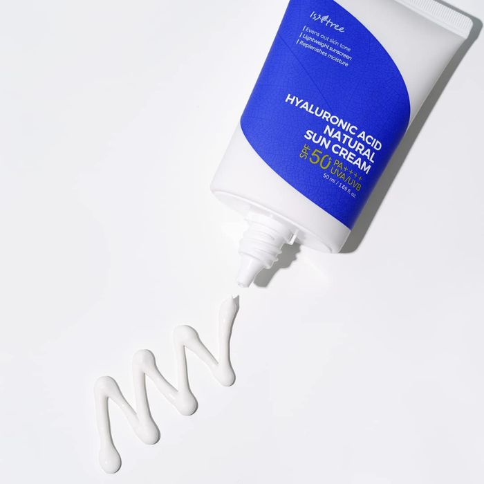 Isntree - Hyaluronic Acid Natural Sun Cream - 100% physical SPF50+ PA++++ - 50ml